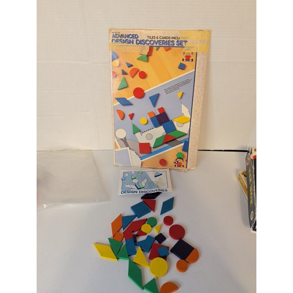 1984 Discovery Toys Advanced Design Discoveries Set Wood Tiles & Cards Complete